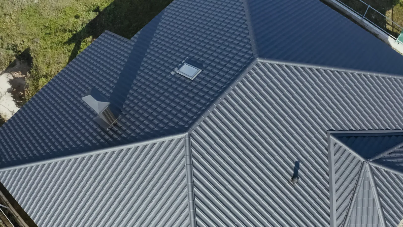 roof with metal shingles