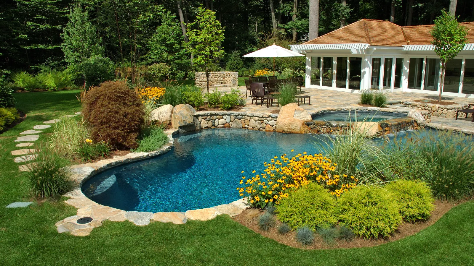 a pool in a backyard