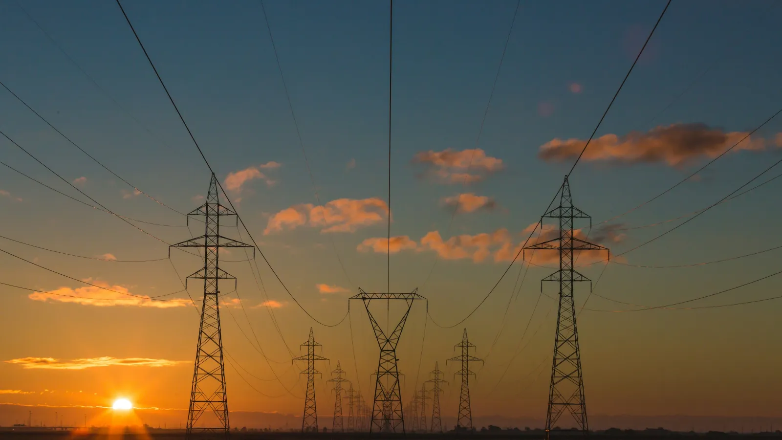 Power Under Pressure: How Mission-Critical Facilities Can Prepare for a Strained U.S. Grid
