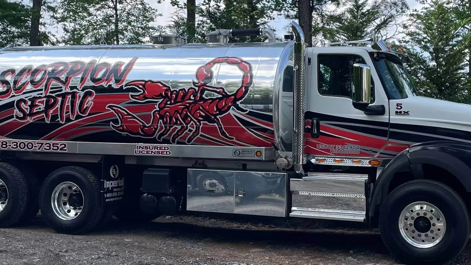 Scorpion Septic pump truck used for septic tank pumping and cleaning