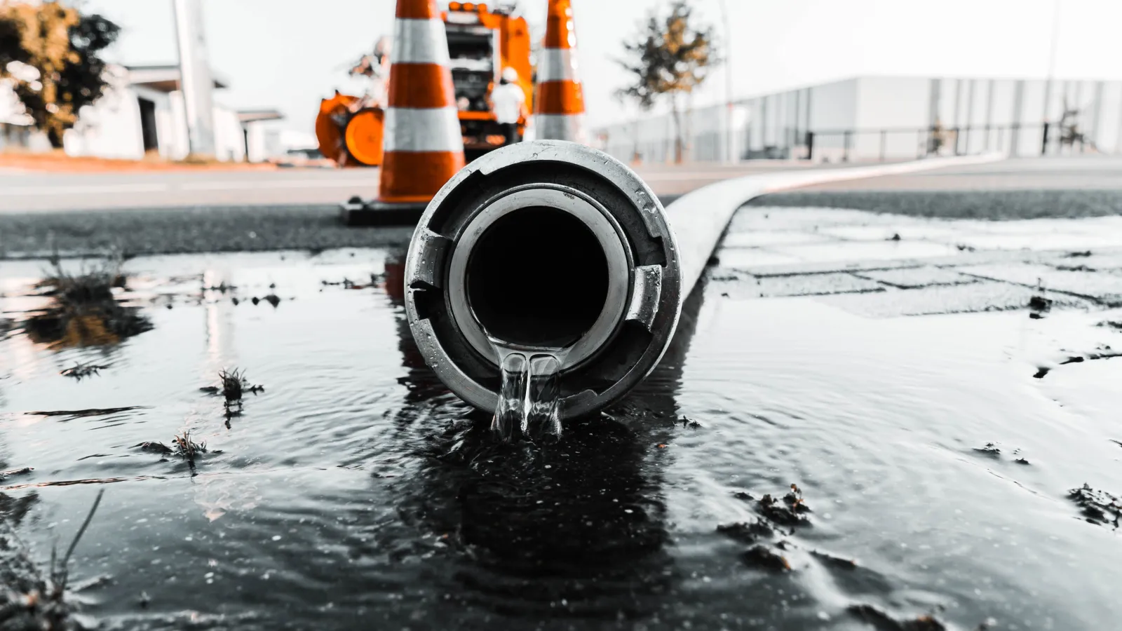 What to Do If You Have a Leaking Pipe