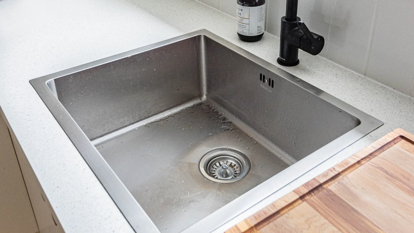 Kitchen Sink Leaking From Drain 5 Min Easy Fix You Can DIY