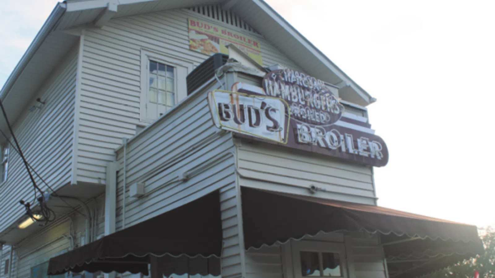 Tasting notes: Benny Grunch and Bud's Broiler