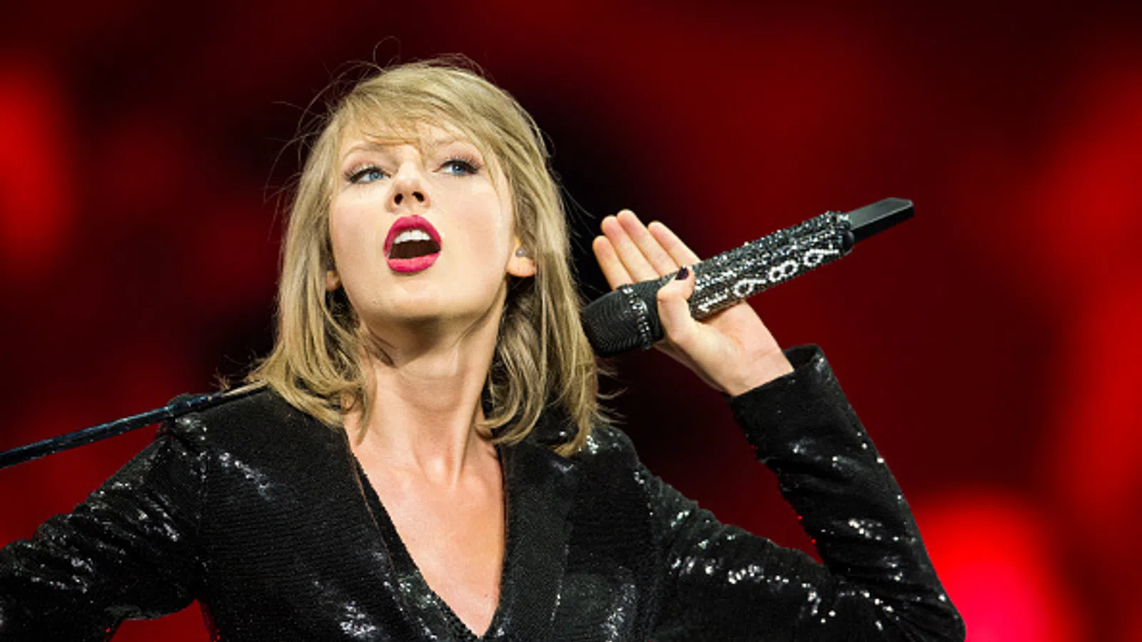 Taylor Swift raises GoFundMe donation limit