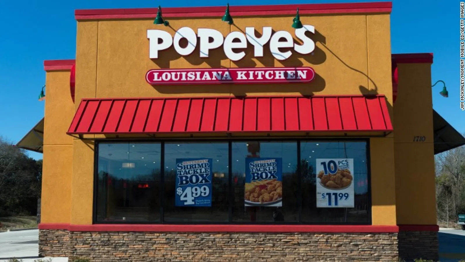 Popeye's Applicant Helps Subdue Would-Be Robb