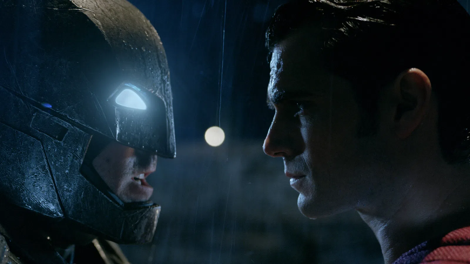 Dueling Critics: Batman v Superman: Dawn of 