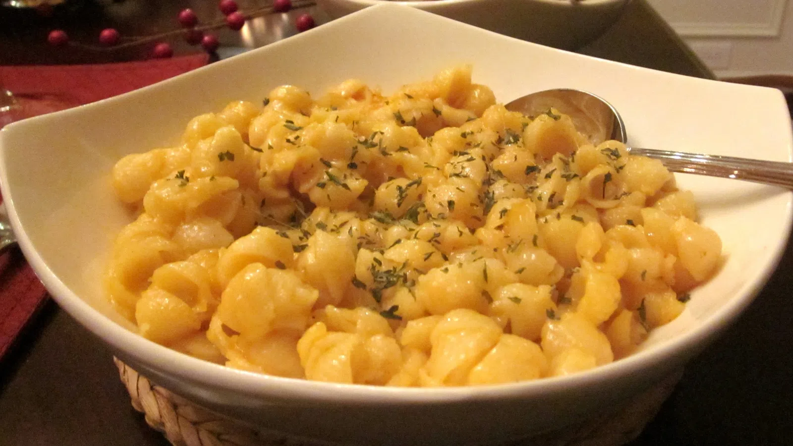 Taking Sides: Choosing Mac and Cheese