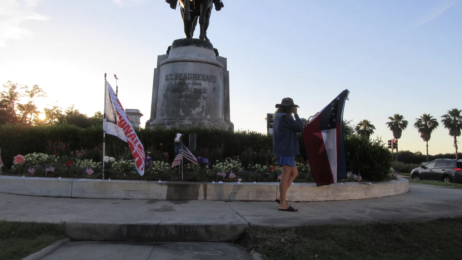 New Petition Demands New Orleans Change Law to Return Confederate Monuments