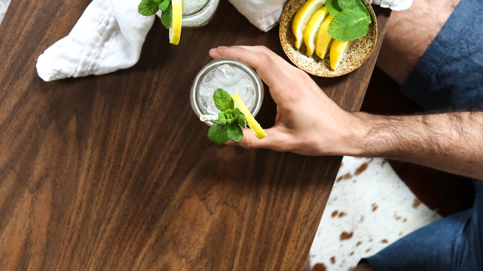 Sparkling Lavender + Black Tea Gin Cocktail (?Sweet Tea Cocktail?)