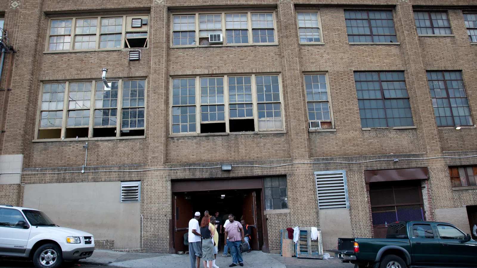New ?Low Barrier? Homeless Shelter Lands In Mid-City; Neighbors Not Happy