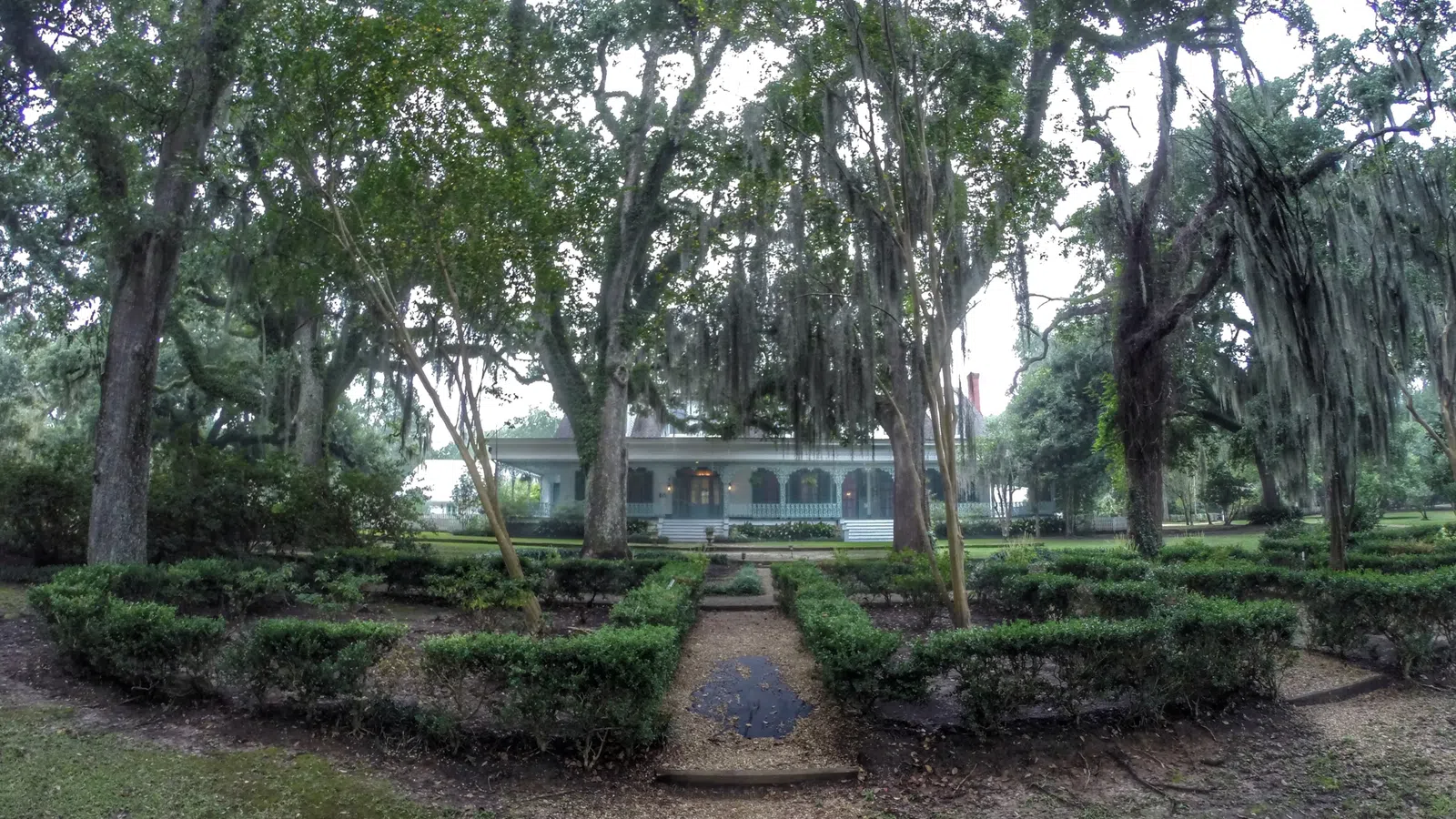 The World's Most Haunted House: The Myrtles Plantation