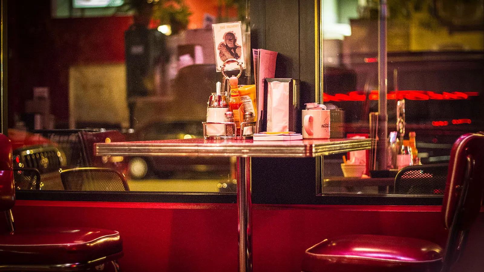 A Damn Good Waitress