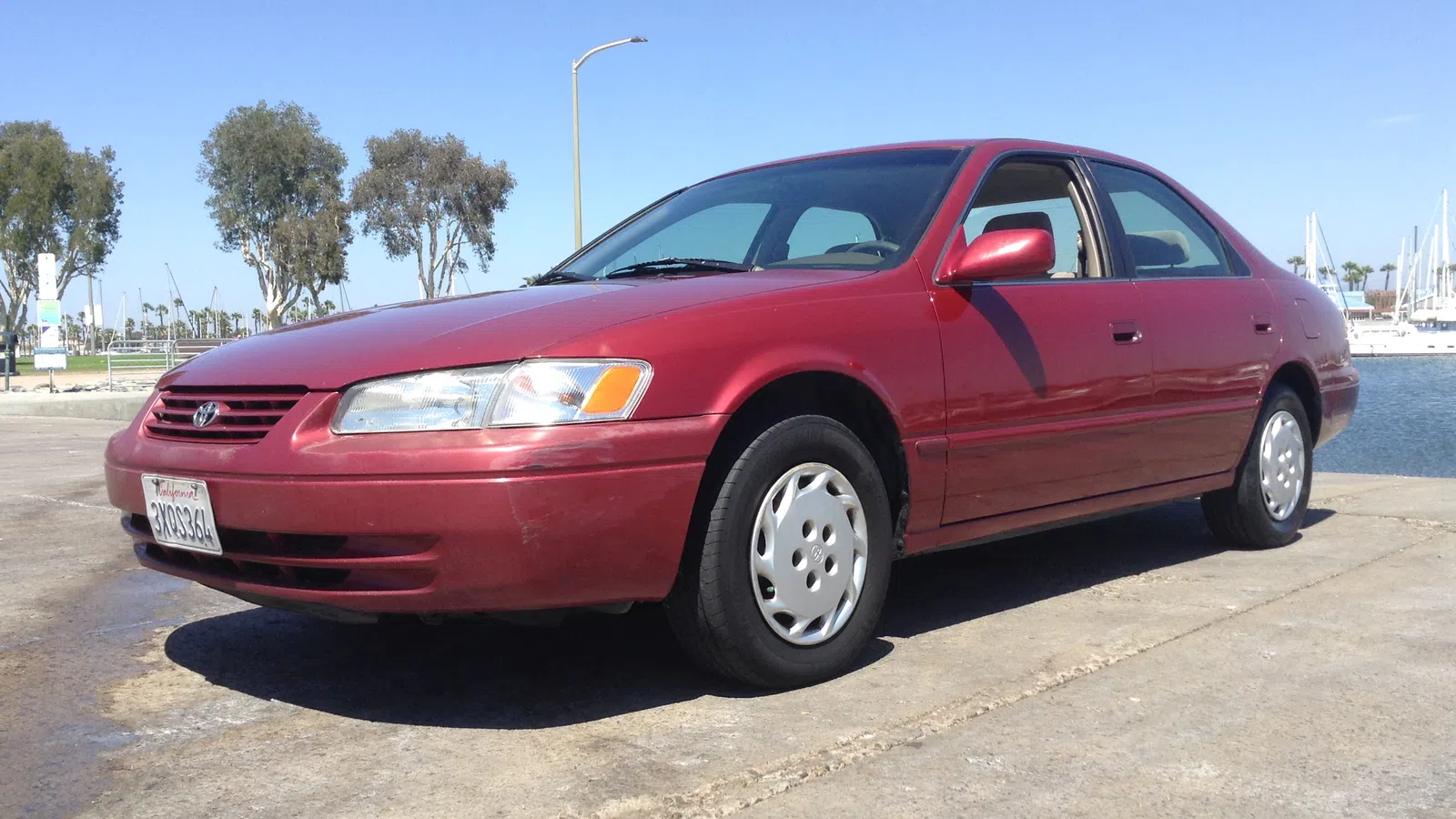Man Gives Free Car to High School Custodian In Need