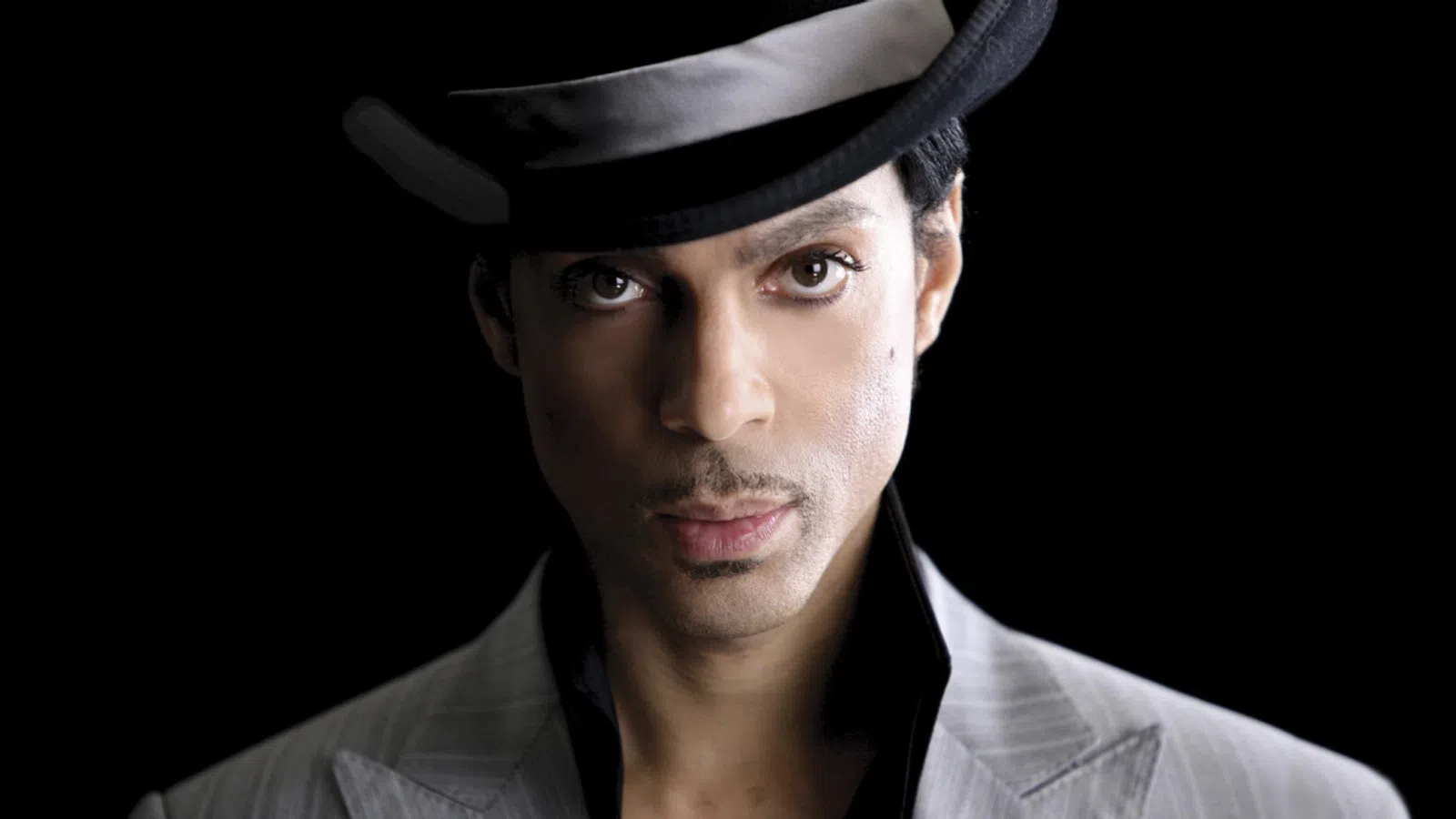 Singer Prince Dies at 57