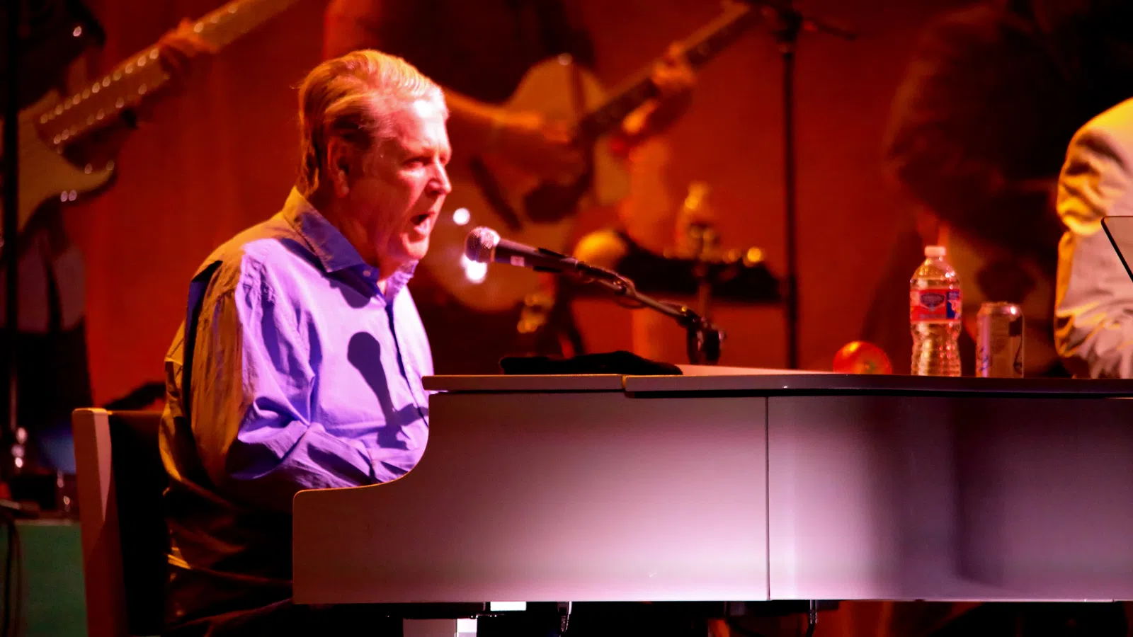 Brian Wilson Brings Nostalgia to the Saenger