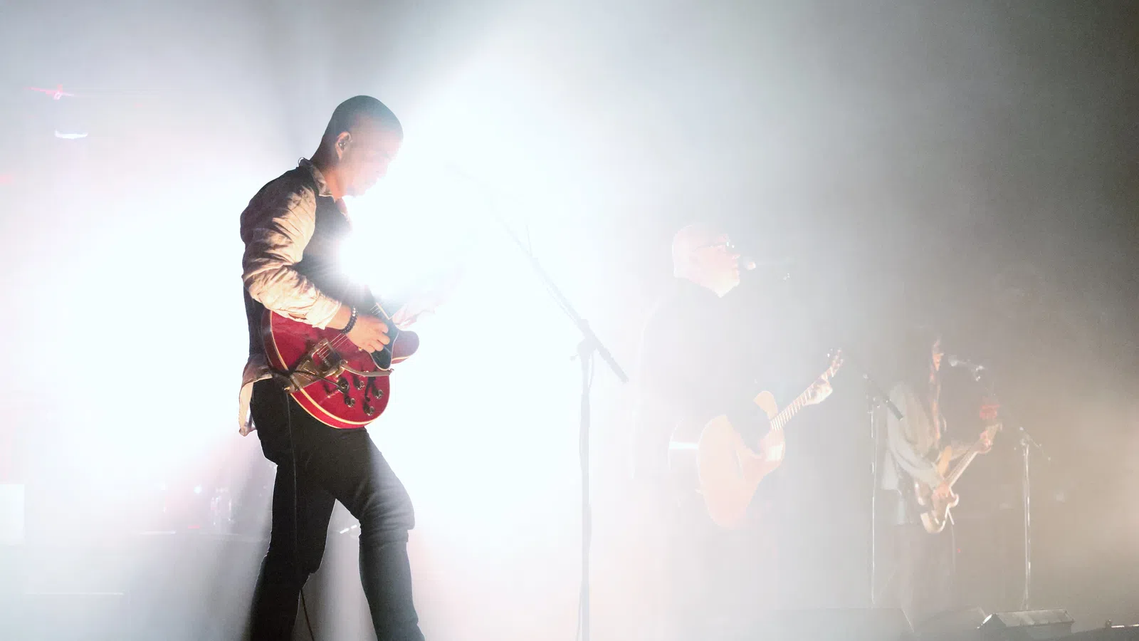 Pixies Rock the Saenger Theatre