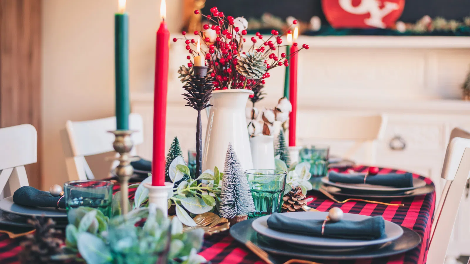 Decking the Halls: Easy Decorating Tips to Bring the Holiday Spirit Home