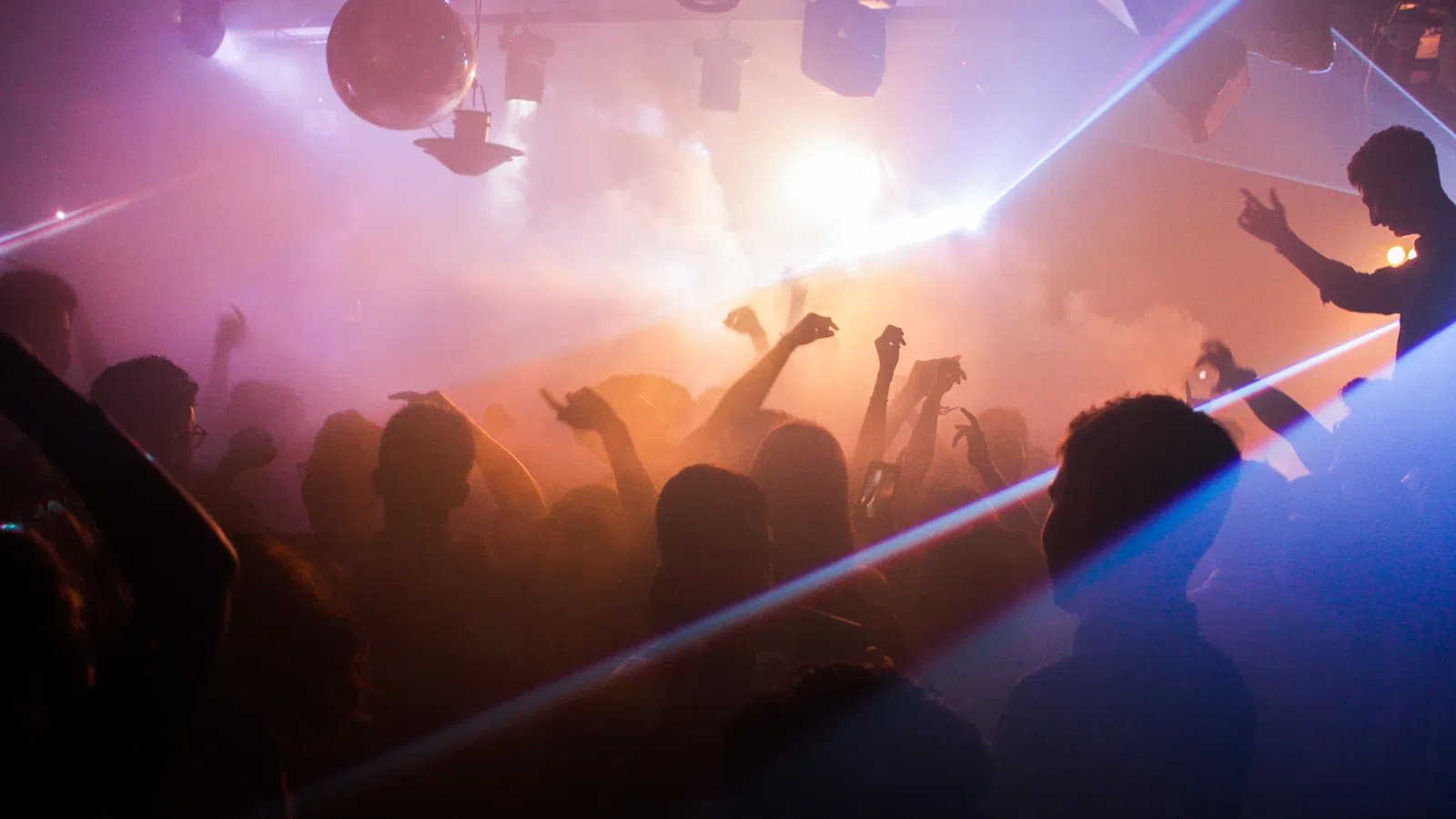 Vintage Rock Club?s Rock of Ages: Jam Out and Glam Out