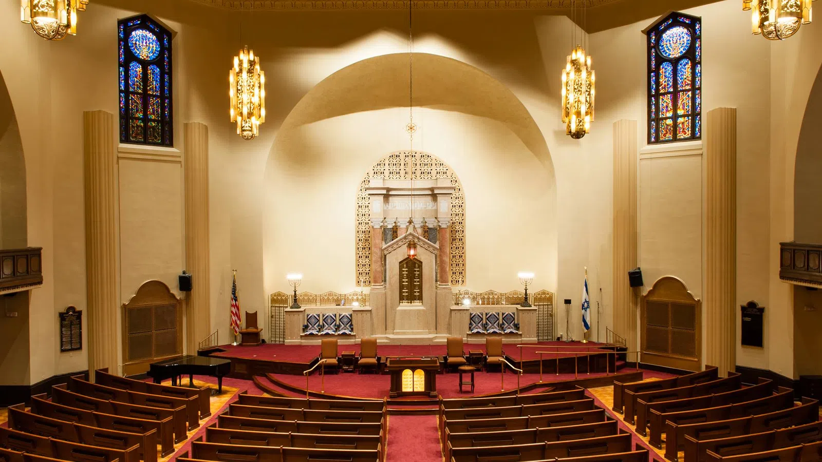 Temple Sinai?s Class in Session: Introduction to Judaism