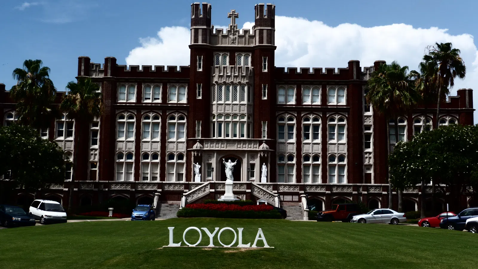 Princeton Review Ranks Loyola University No. 1 in Nation for Town-Gown Relations