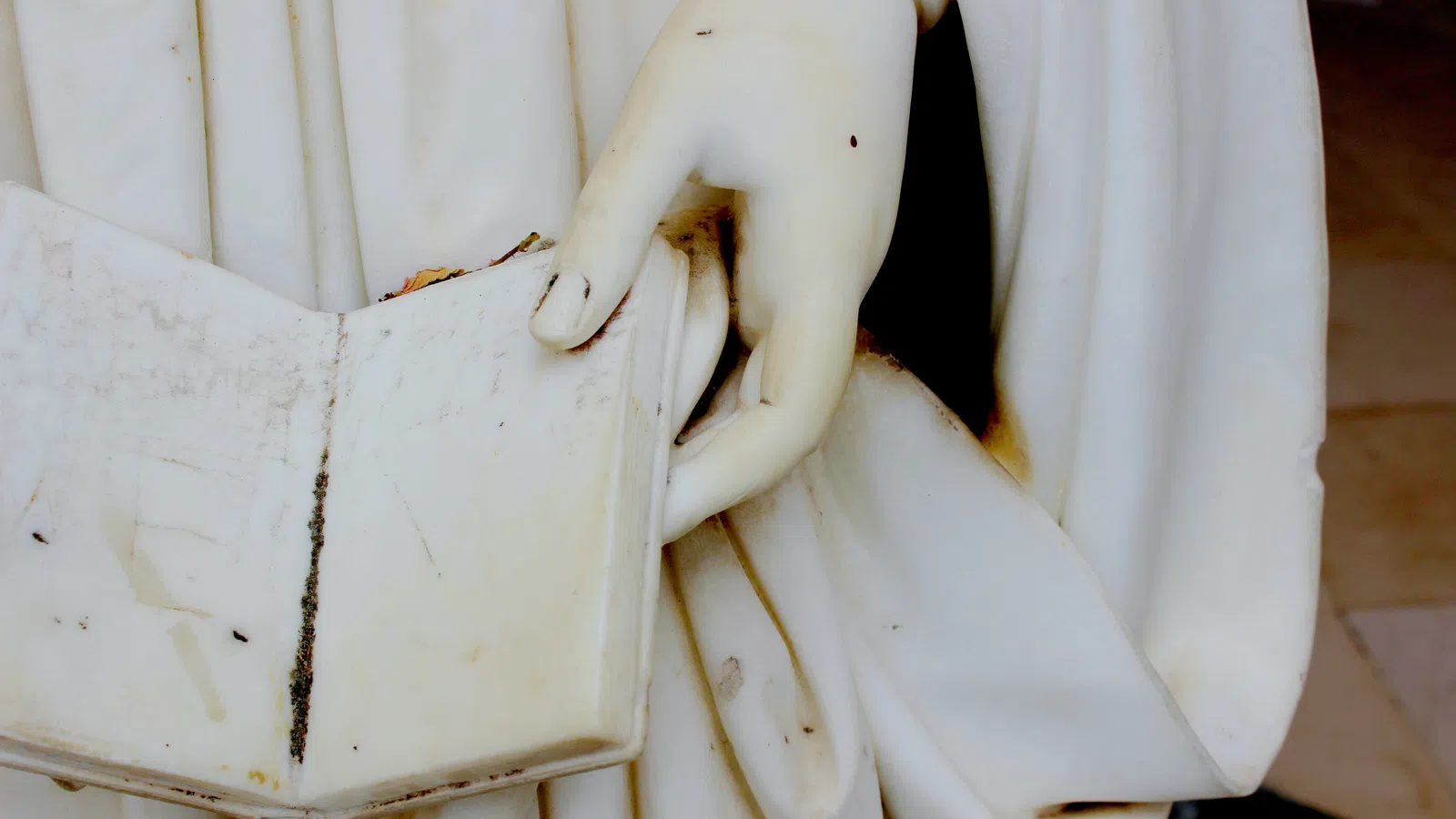 Austra, Goddess of Light, Meets Diana, Goddess of the Hunt