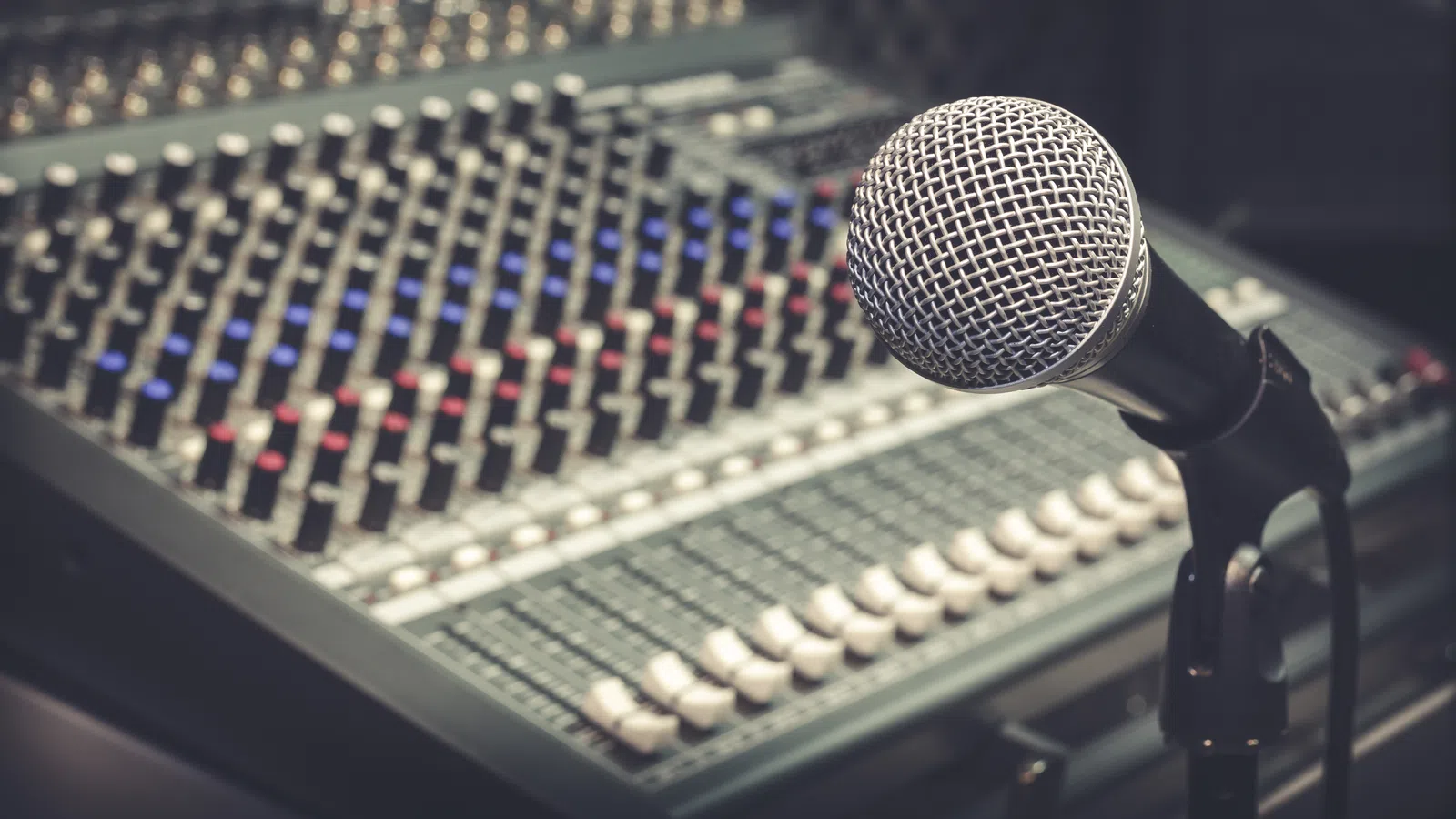 Mixed Signals: The Diverse Radio Stations of New Orleans
