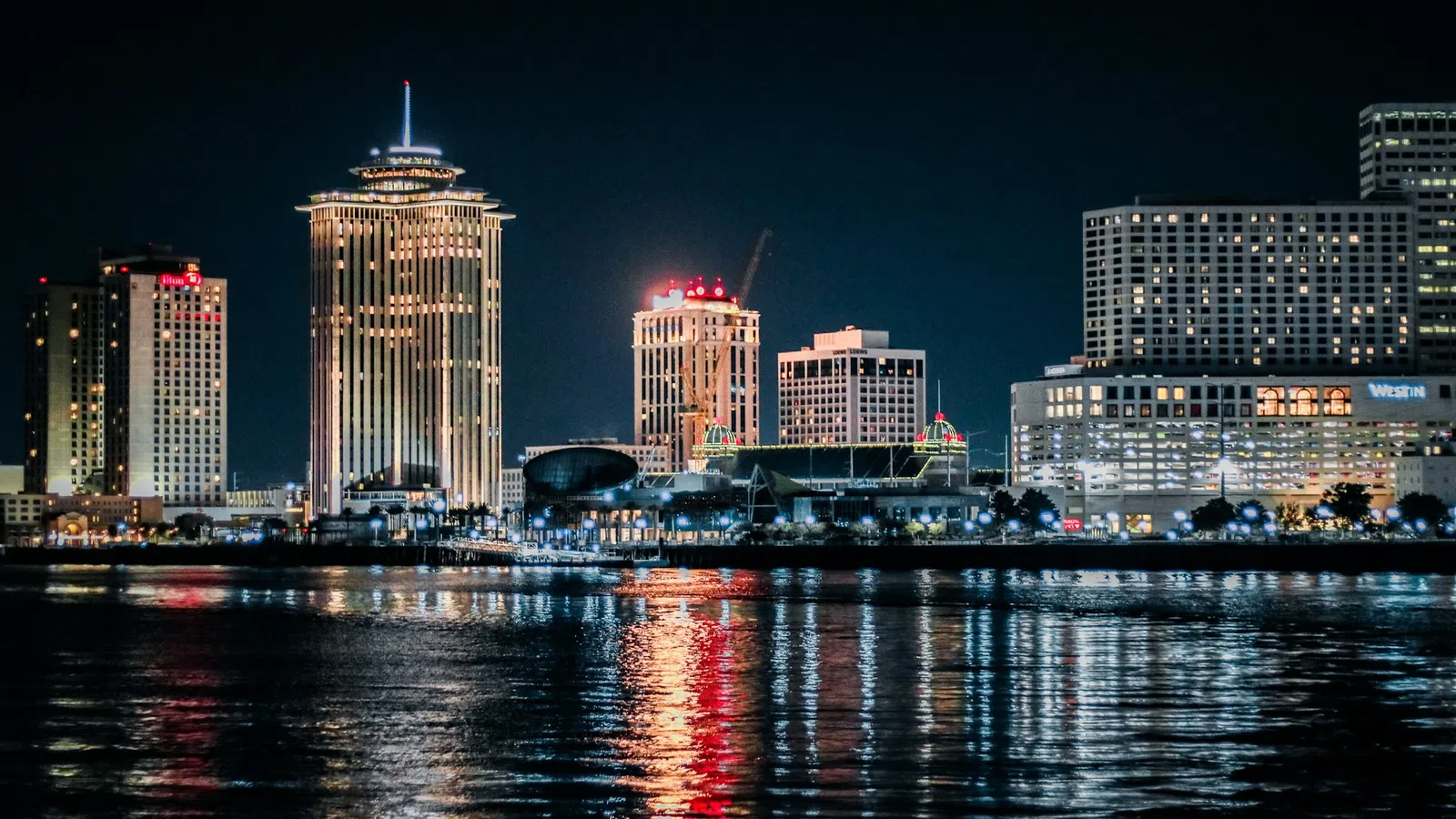 a city skyline at night