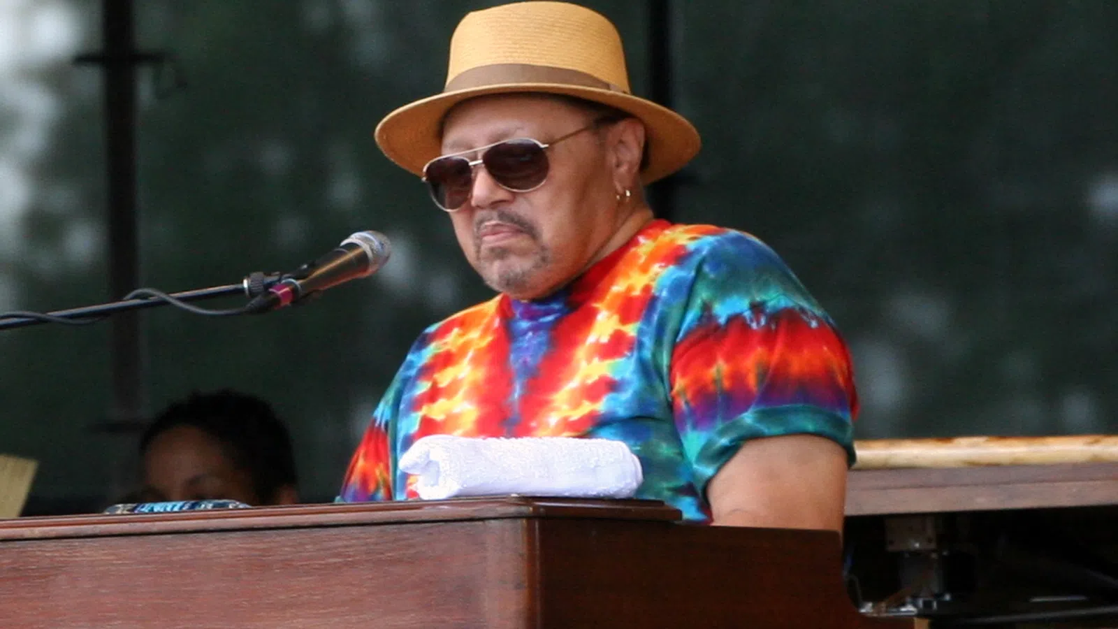 Art ?Poppa Funk? Neville Dead at 81