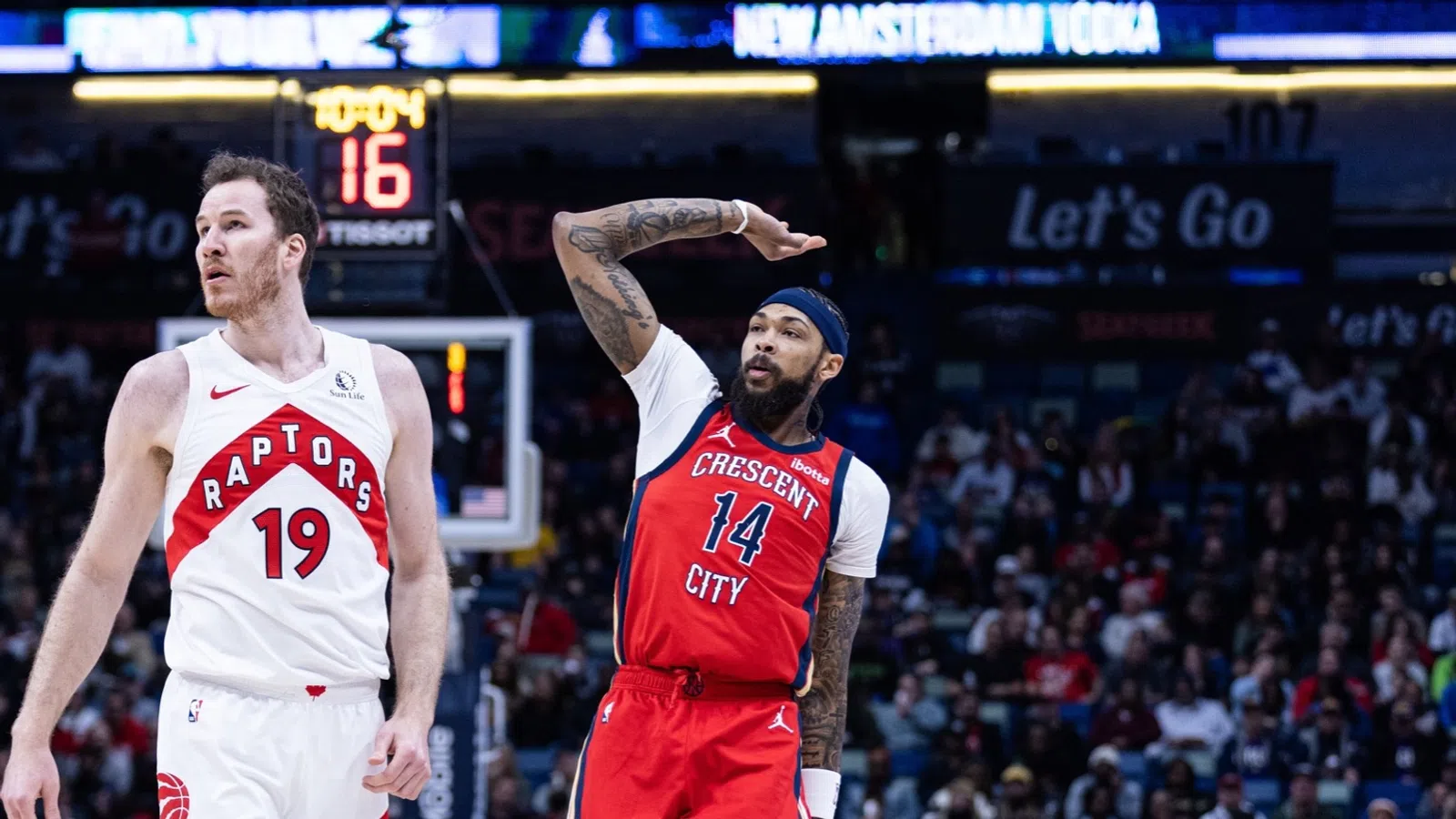 Jakob Pöltl, Brandon Ingram are posing for a picture