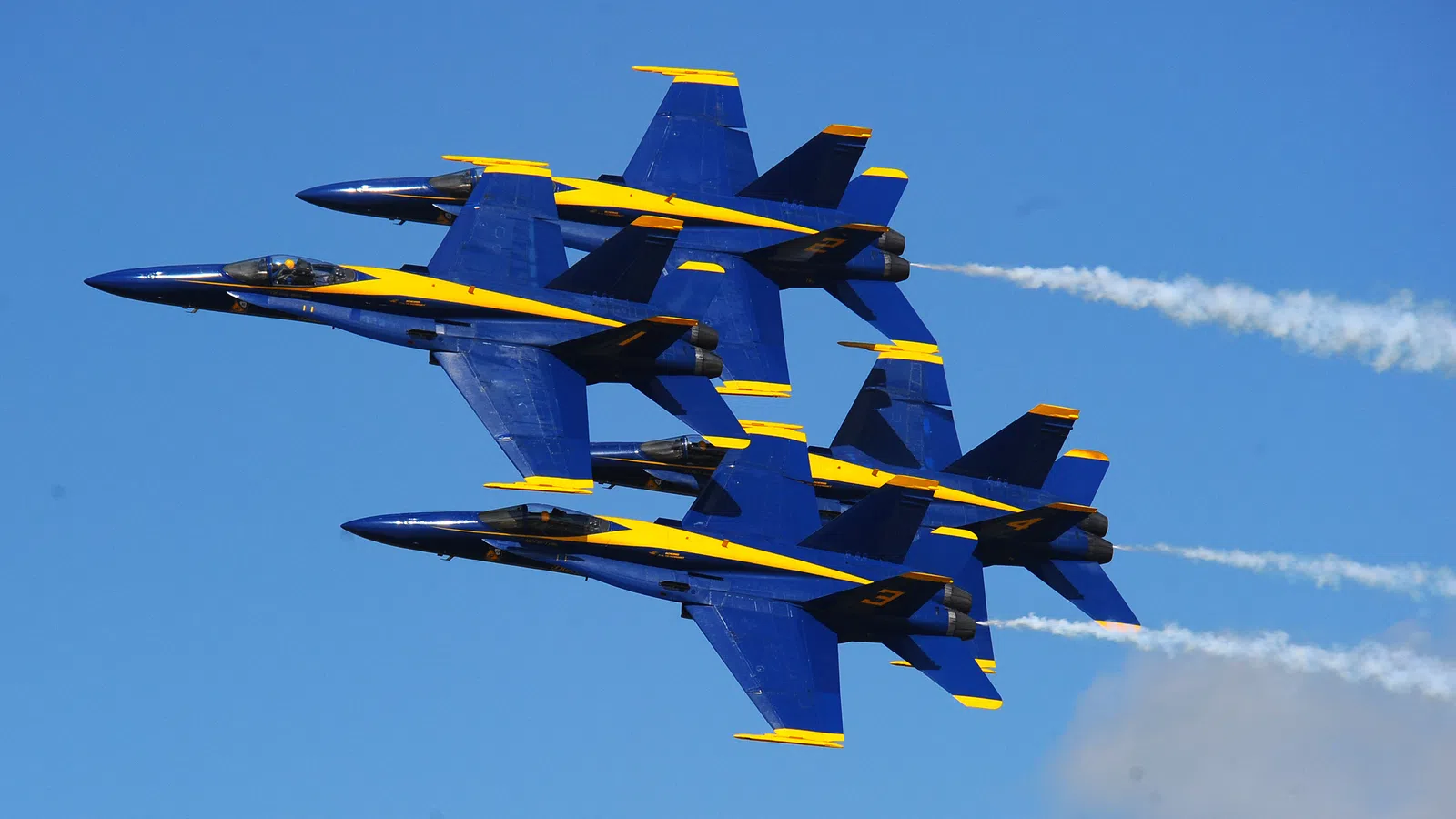 Blue Angels To Put On Free Air Show Over Biloxi Beaches