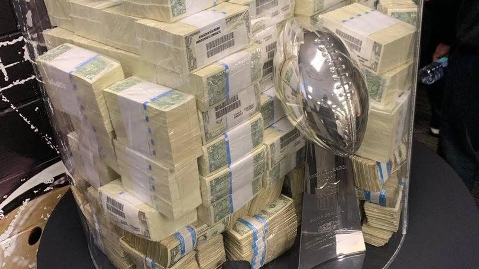 Sports Books Give Saints a 3.5-Point Advantage Over Rams