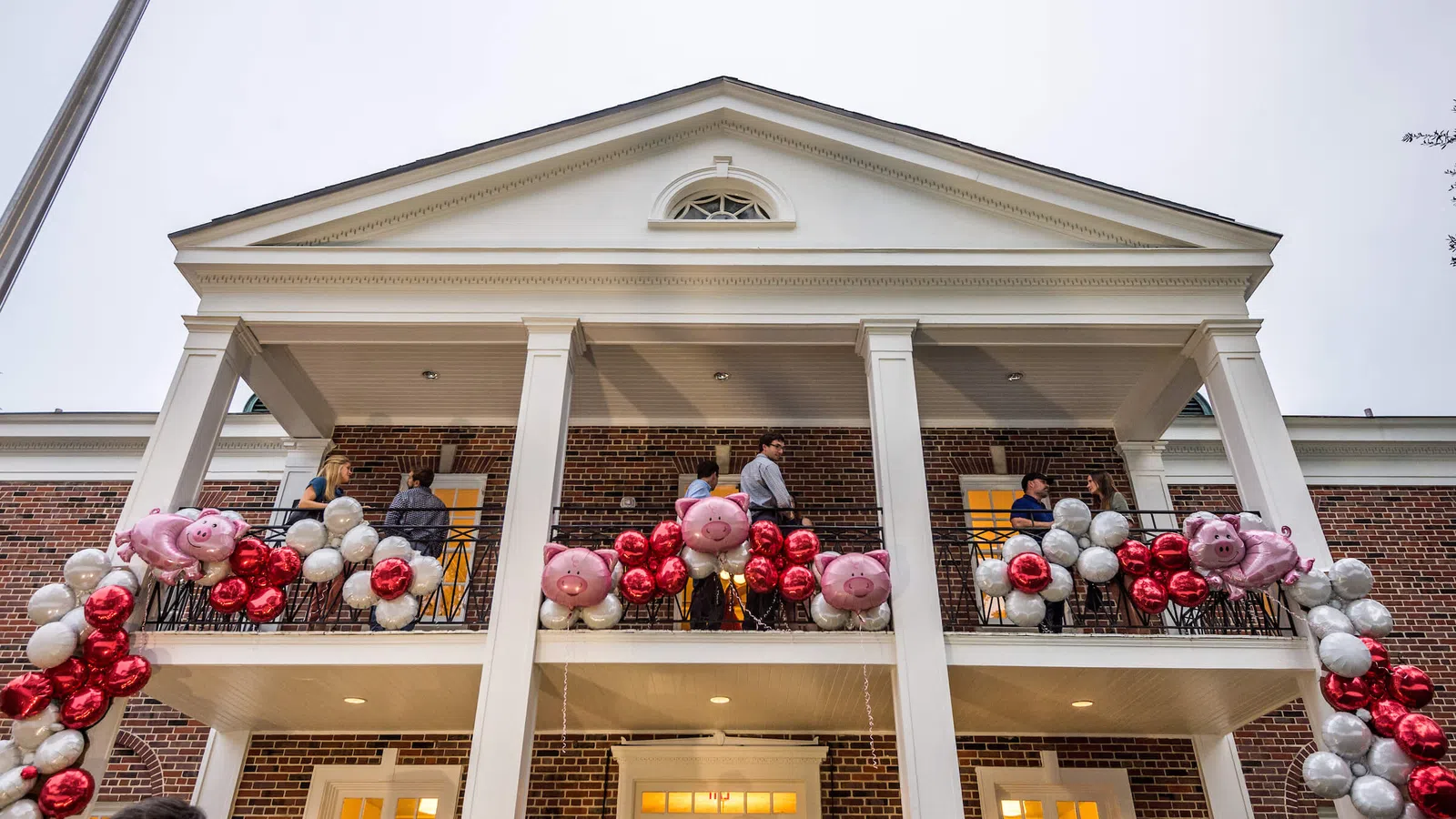Food, Fun, and Fundraising: Head Over to Hogs Fete to Raise Money for Hogs House