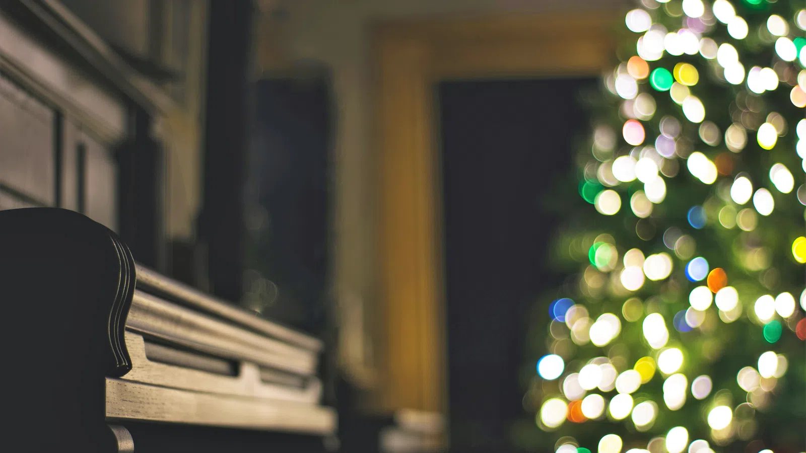 Royal Frenchmen Hotel Announces Holiday Benefit Show