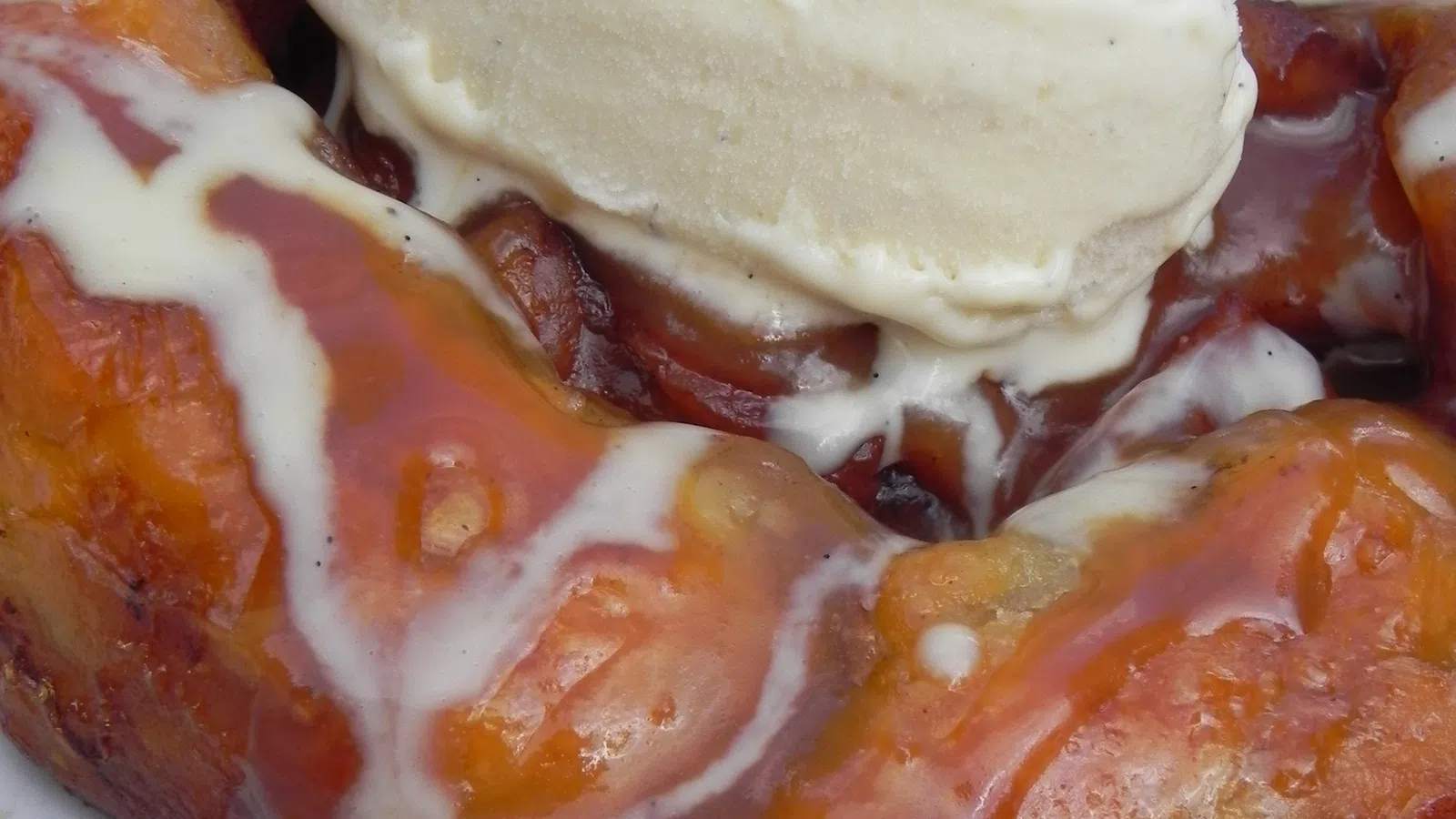 $20 and Under: Oak Street Eats