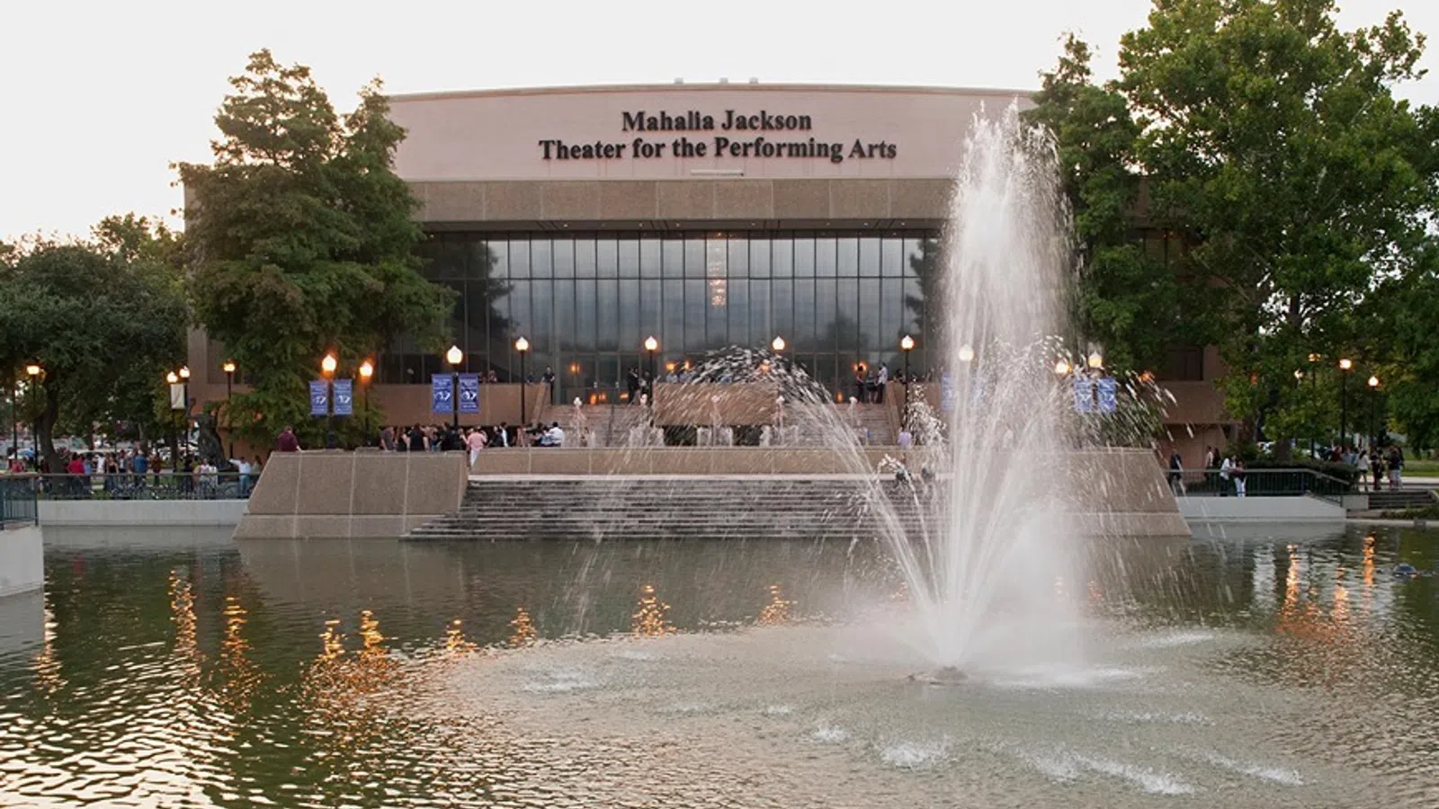 a fountain in front of a building