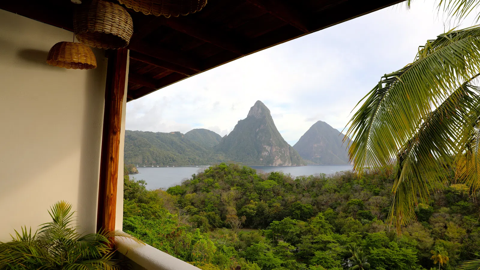 Jungle+Mountains+Beach = Anse Chastenet