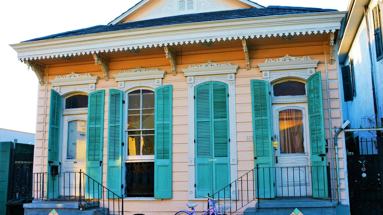 The Preservation Resource Center Decks the Halls for a Virtual Holiday Home Tour