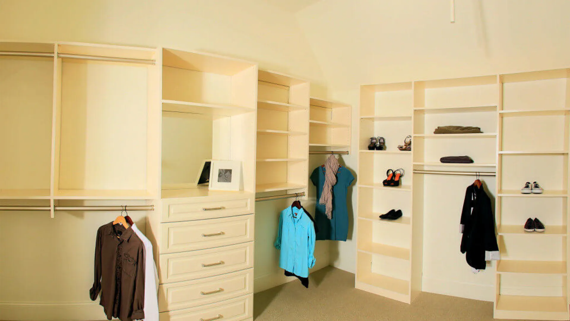 5 Tidy Tips for DIY Seasonal Clothing Storage