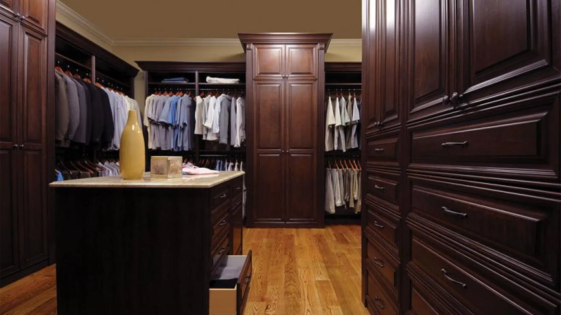 4 Reasons to Consider Custom Closets in Your Panhandle Home