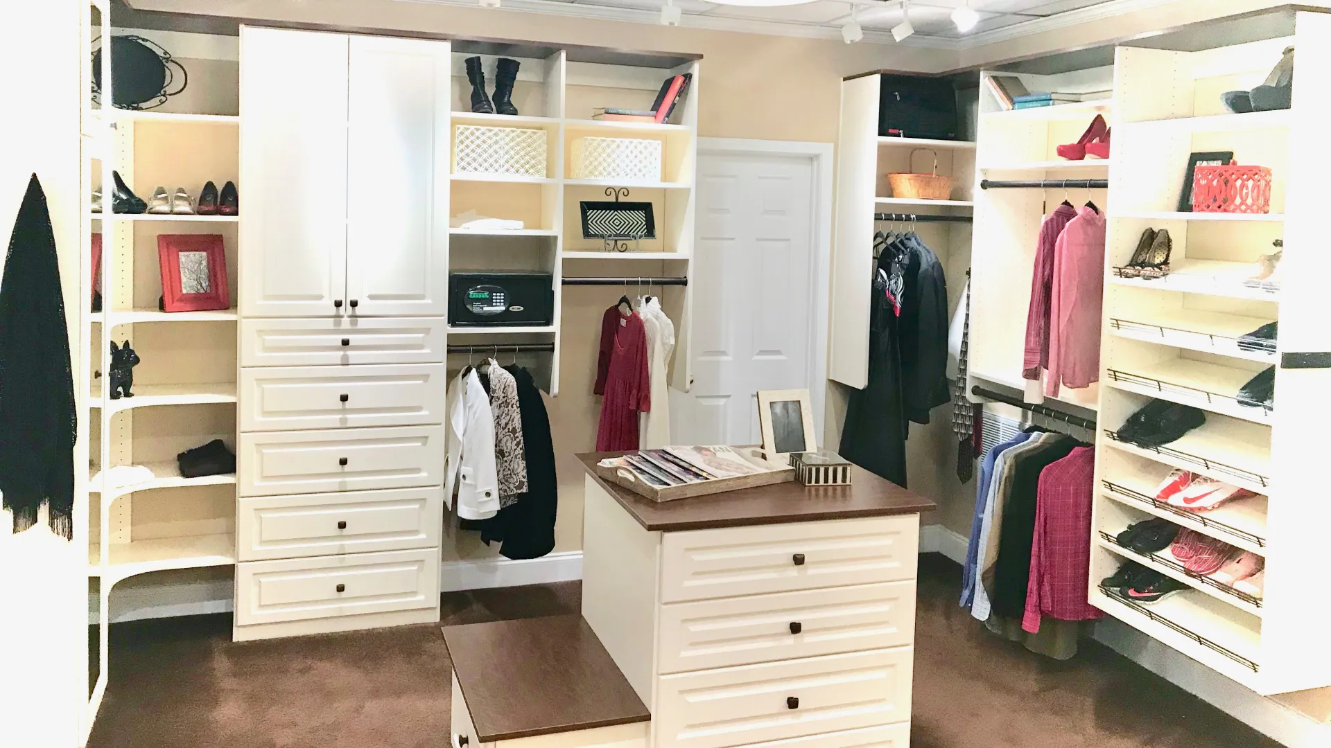 Deciding What to Hang or Fold in Your New Custom Closet