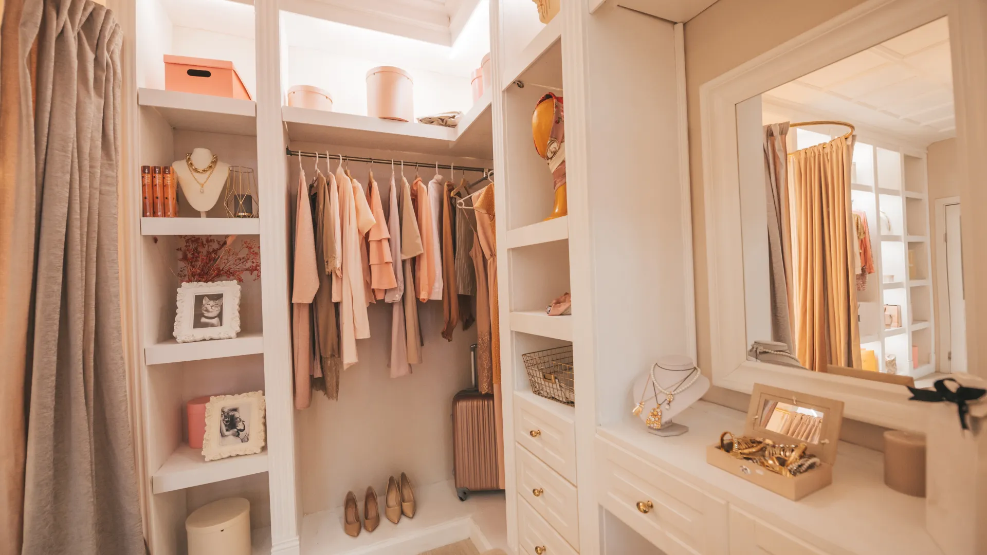 Maximizing Small Spaces with Custom Closet Solutions