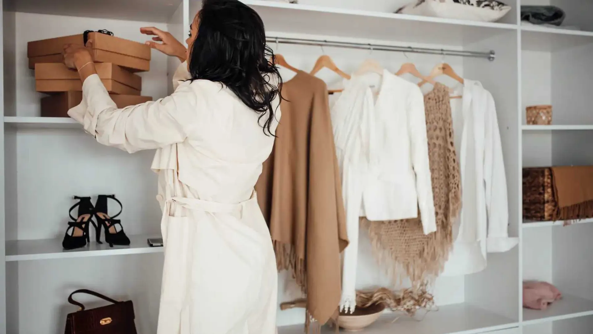 The Best Closet Storage Ideas for Seasonal Clothes
