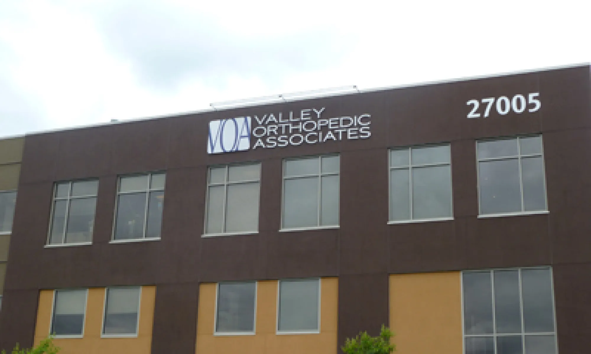 Covington Clinic Gets New Signage - Proliance Orthopedic Associates