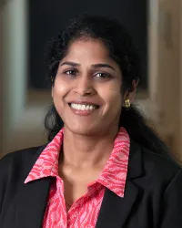 Niru Viswanathan headshot