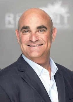 Chris Zollo headshot