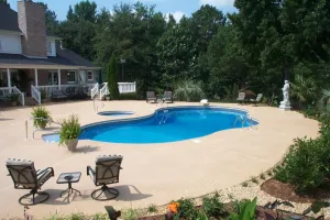 Freeform Vinyl Pool with Diving Board & Spa