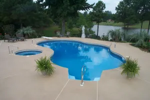 Freeform Vinyl Pool with Diving Board & Spa