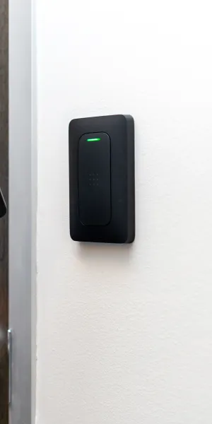 Verkada mobile reader with phone as credential for access control door