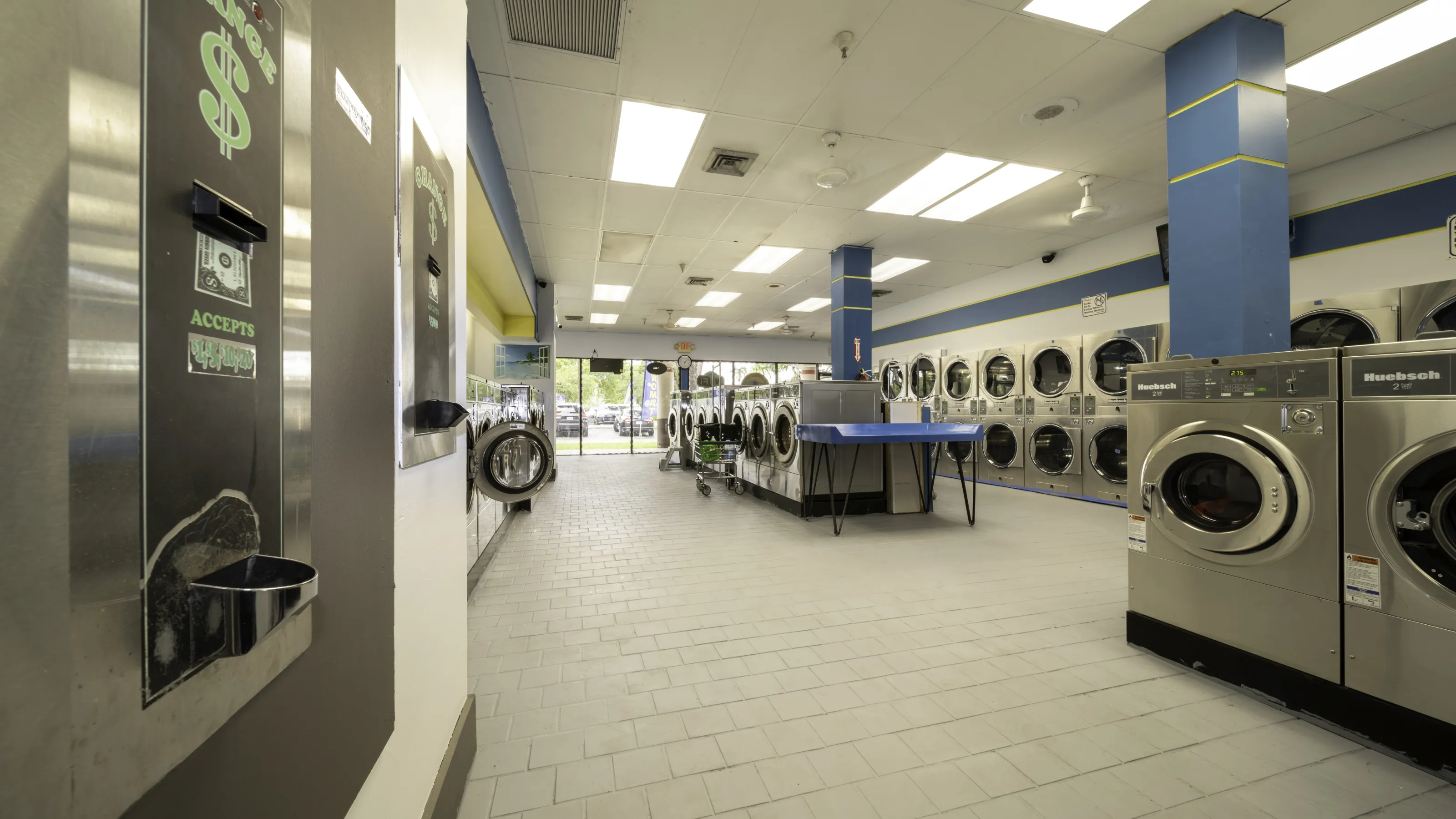 What Characteristics Make a Good Laundromat? Aaxon