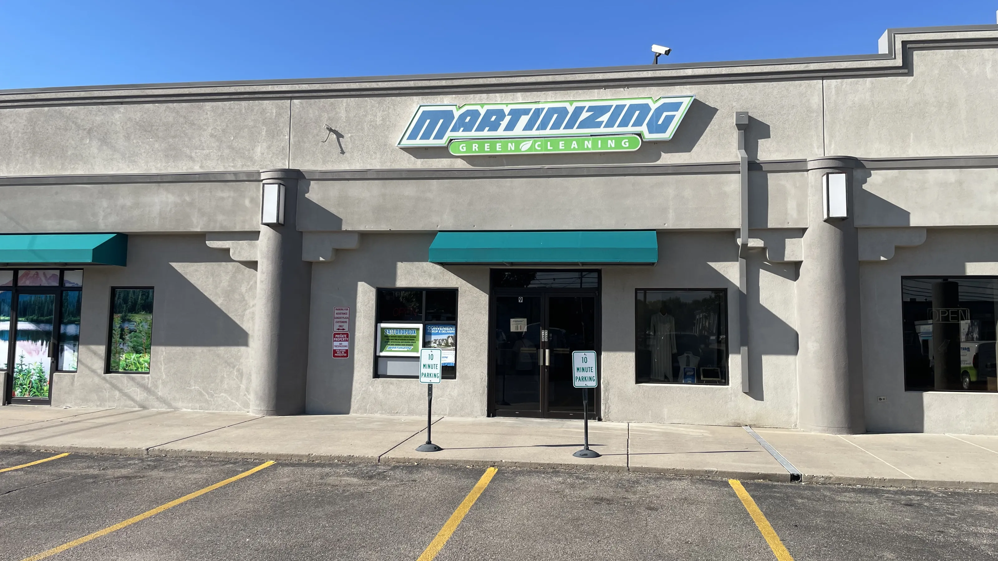 Denver, CO Evans Ave Professional Dry Cleaning Martinizing Cleaners